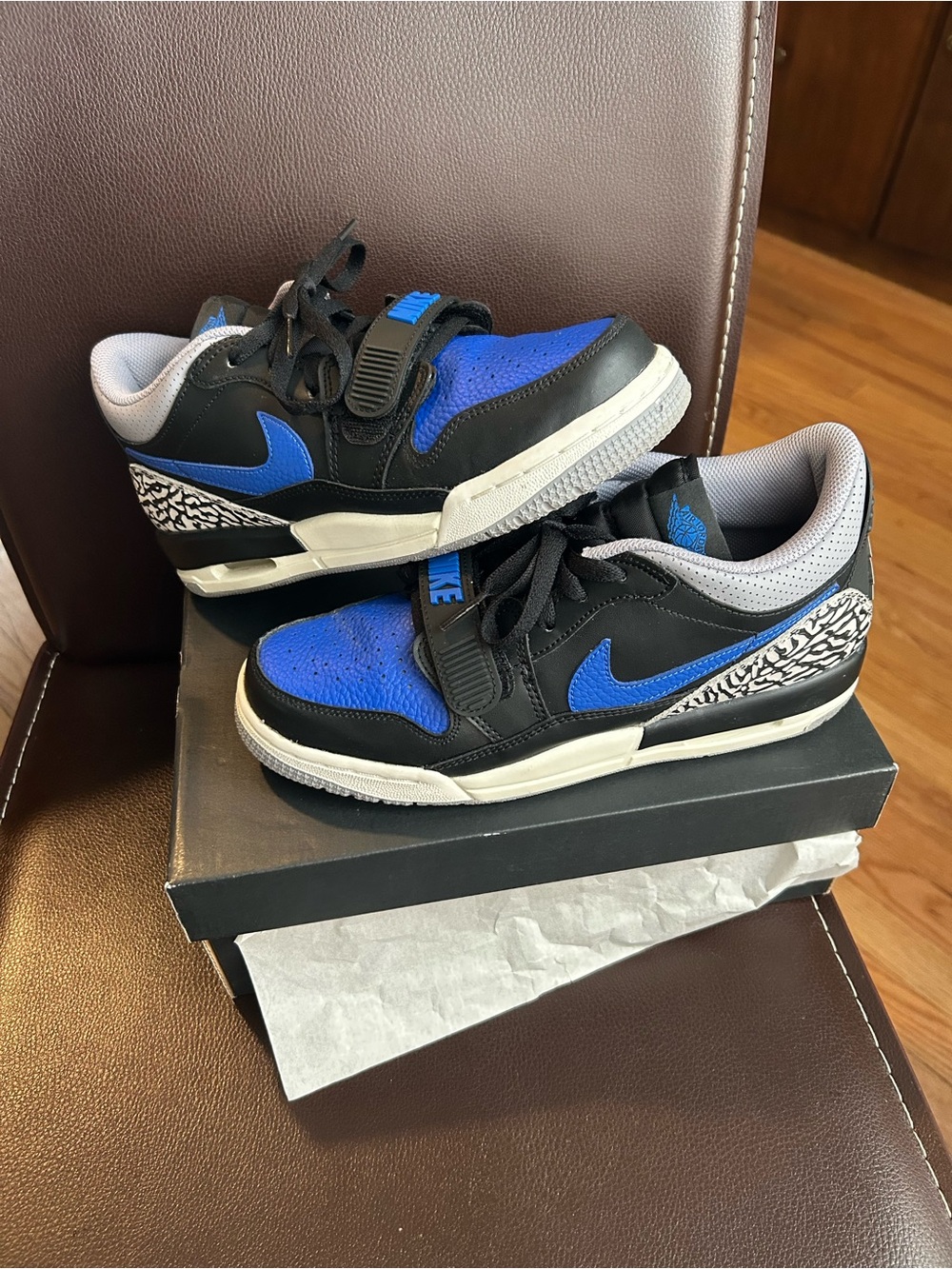 Air Jordan Legacy 312 Low (GS) Size 7Y EUC